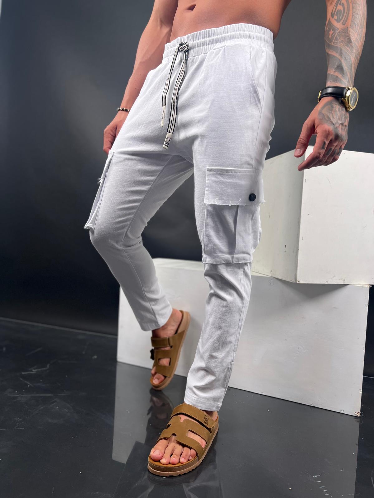 Linen Lycra cargo pants with a straight leg and a stylish drawstring.