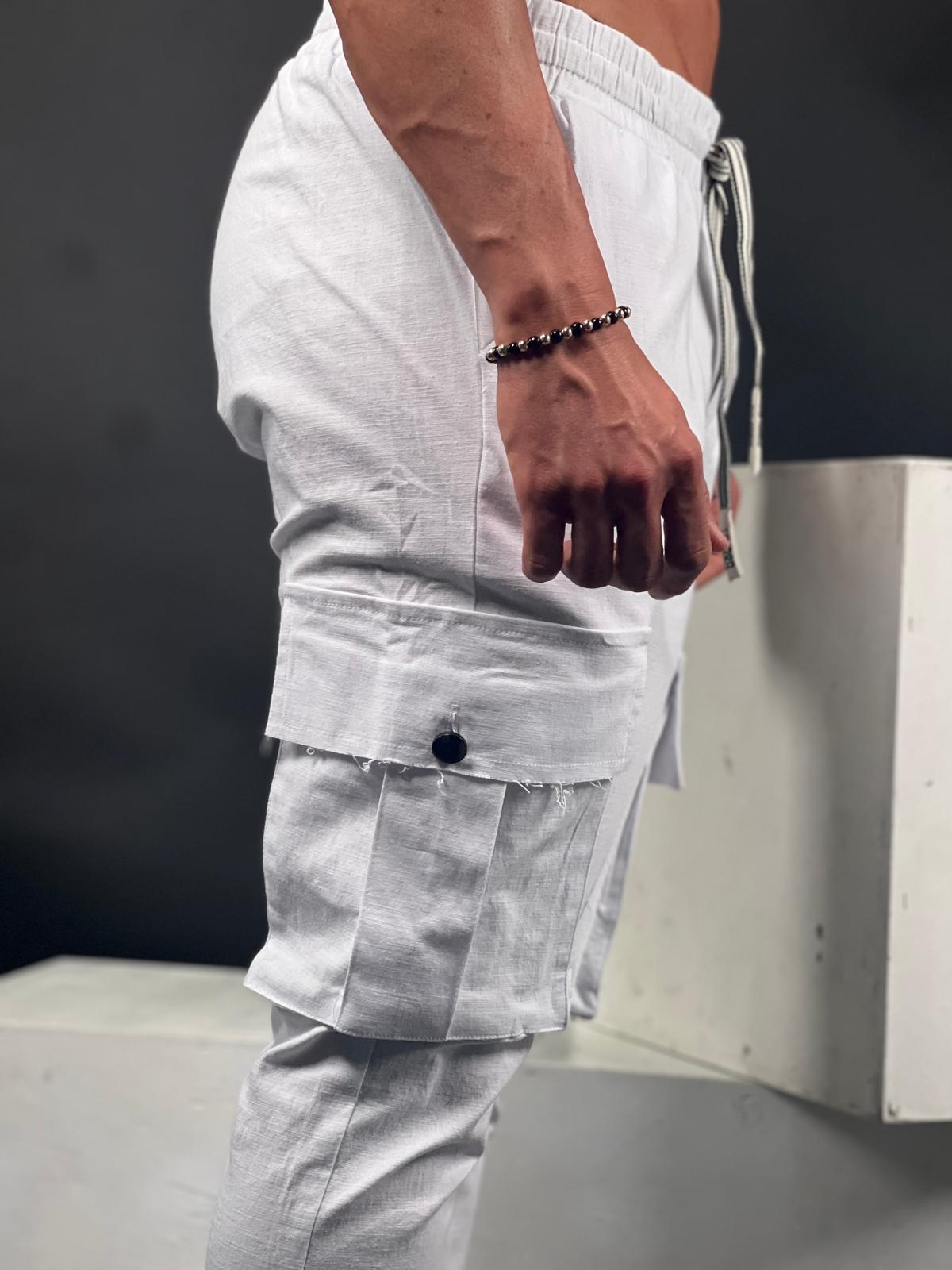 Linen Lycra cargo pants with a straight leg and a stylish drawstring.