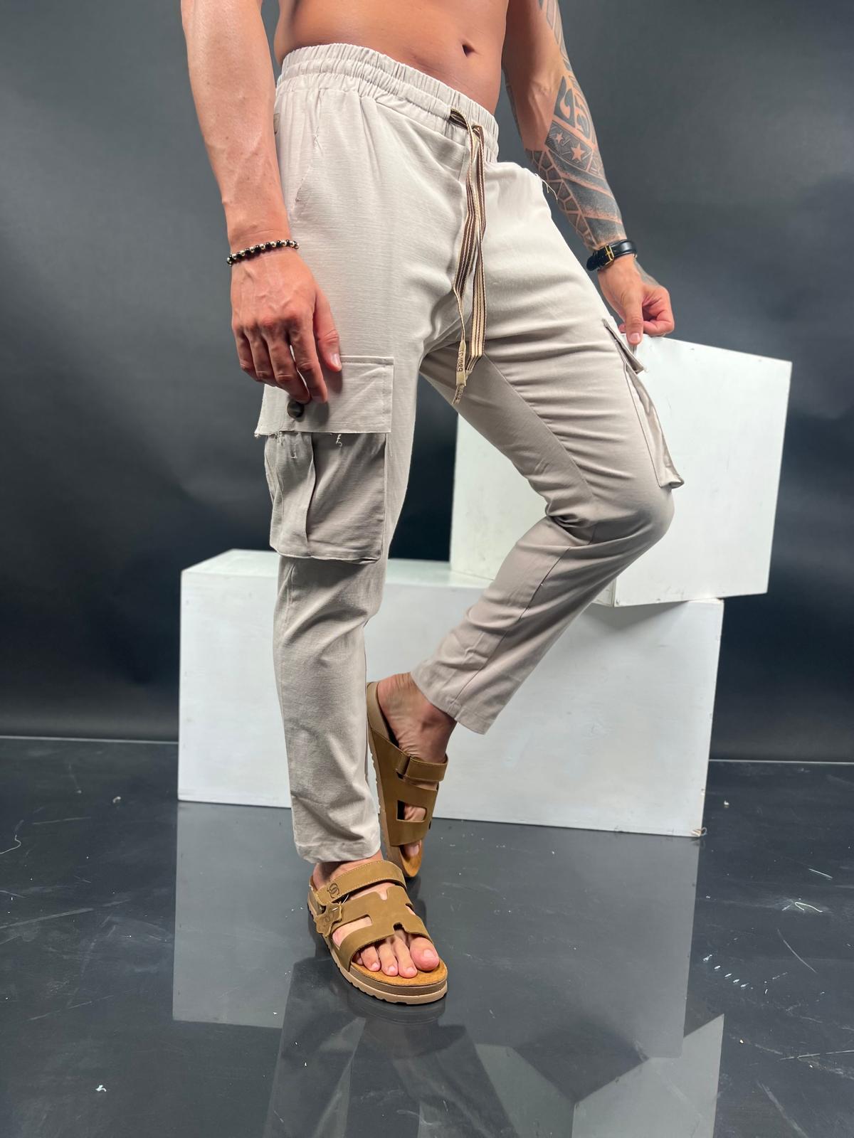 Linen Lycra cargo pants with a straight leg and a stylish drawstring.