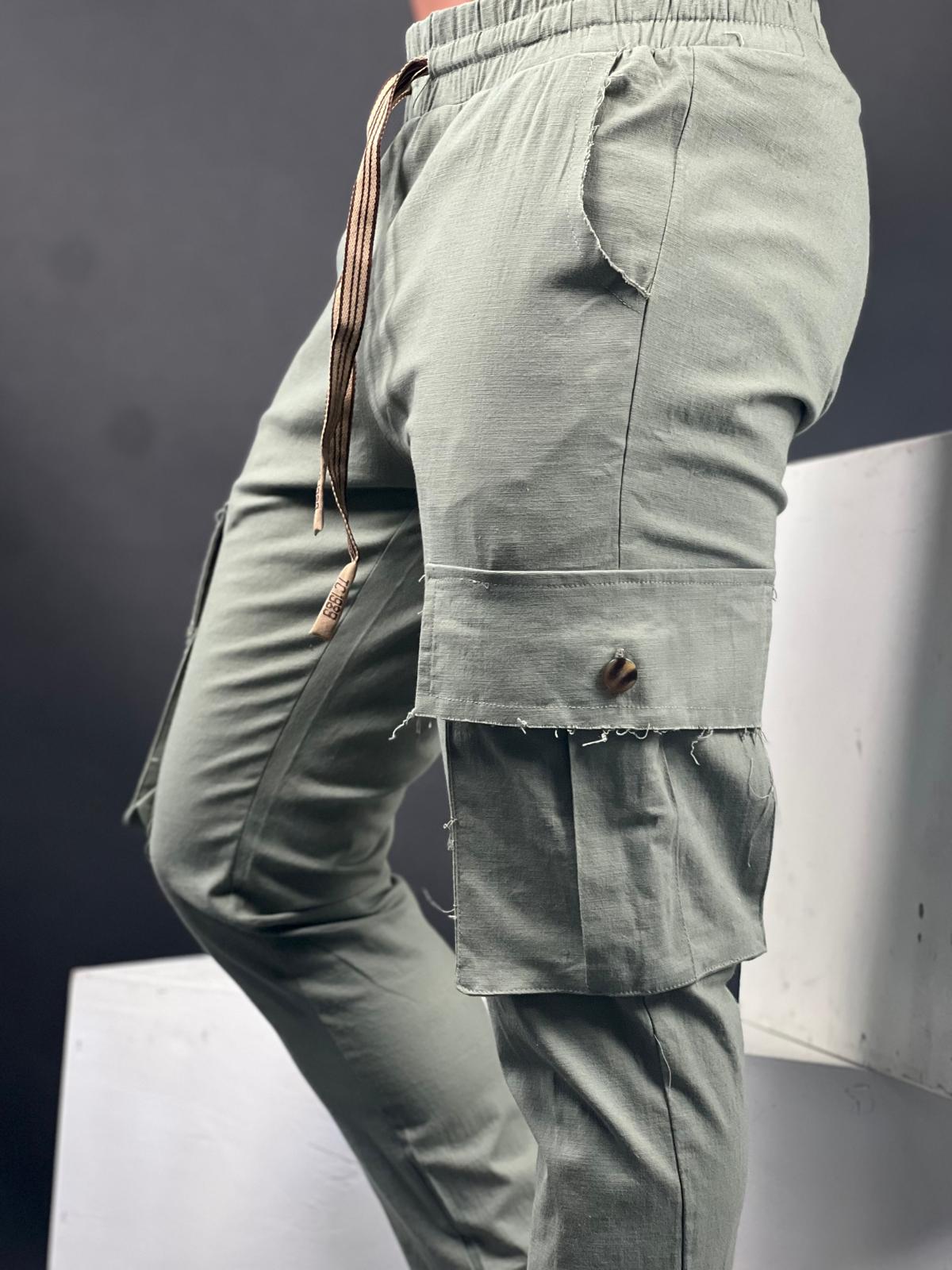 Linen Lycra cargo pants with a straight leg and a stylish drawstring.